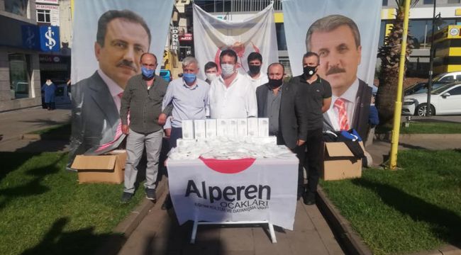 - BBP Kdz. Ereğli'de vatandaşlara 7 bin adet maske dağıttı