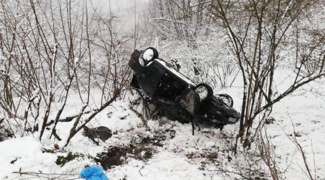 - Otomobil uçuruma uçtu, yaralı halatlarla kurtarıldı