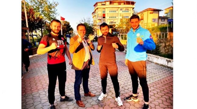 Muay Thai Takımından Başkan Yanmaz’a ziyaret