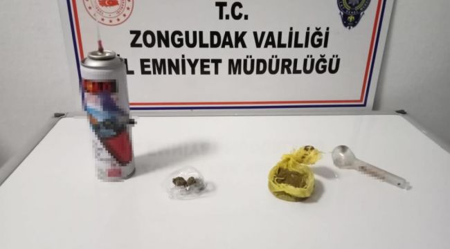 - Polisin aradığı şüphelinin üzerinden uyuşturucu çıktı