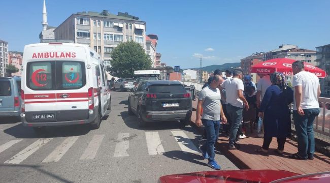  Kdz.Ereğli’de otomobil ile motosiklet çarpıştı: 2 yaralı