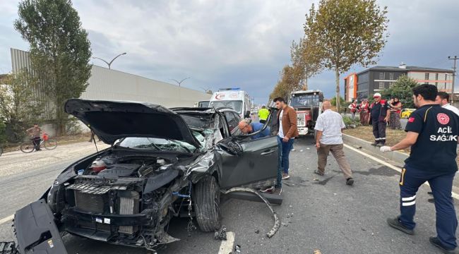 - Cip, belediye işçilerini taşıyan traktöre çarptı: 6 yaralı