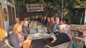 AK Parti İl Başkanı Çağlayan gazetecilerle buluştu