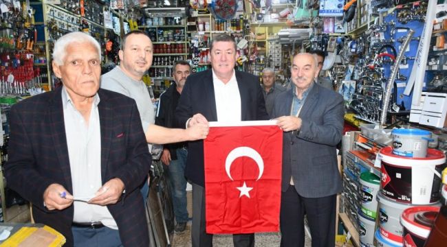 - Alaplı Belediyesi esnaf ve vatandaşlara binlerce Türk Bayrağı dağıttı