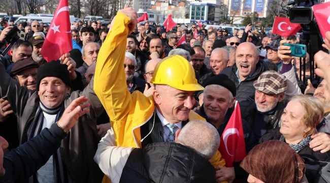 Sesli, binlerce kişiyle seçim startını verdi