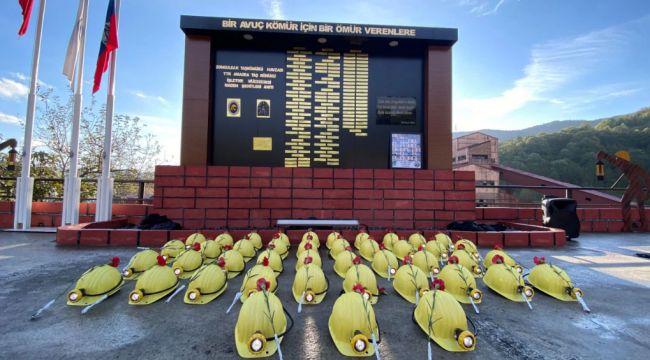 43 AMASRA MADEN ŞEHİDİMİZ DUALARLA ANILDI