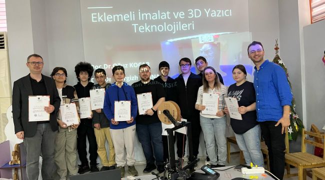 OYUNCAK MÜZESİ’NDE 3D YAZICI VE BASKI EĞİTİMİ VERİLDİ